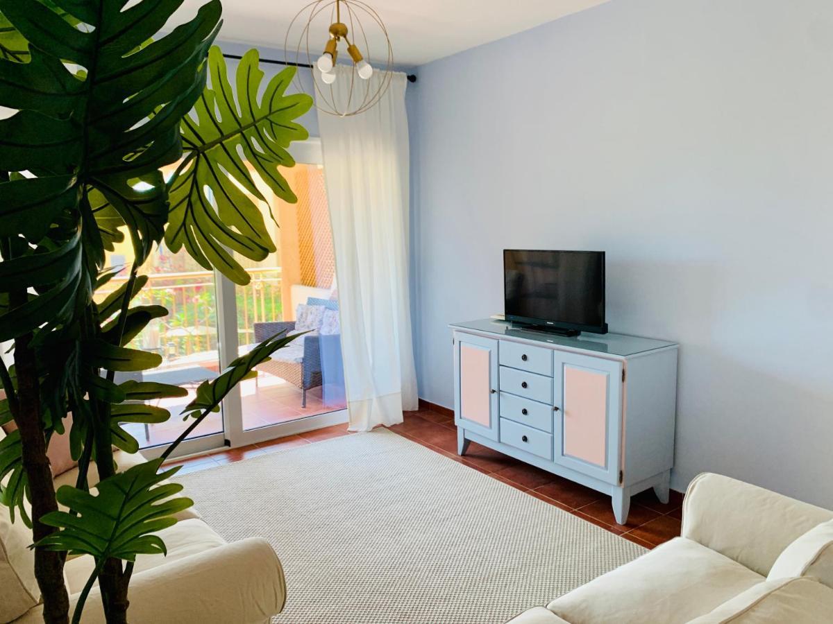 بافوس 101 Hippo Apartment In Popular Regina Gardens المظهر الخارجي الصورة